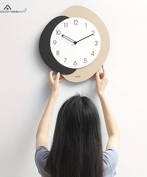 Creative Contrast Color Clock